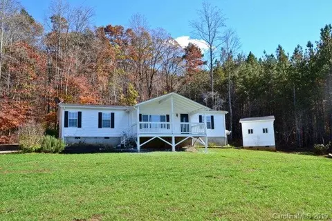 523 Lukes Loop, Marion, NC 28752 photo 1