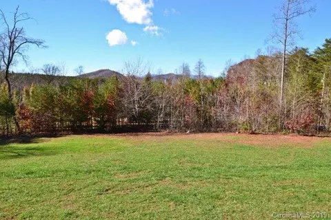 523 Lukes Loop, Marion, NC 28752 photo 4