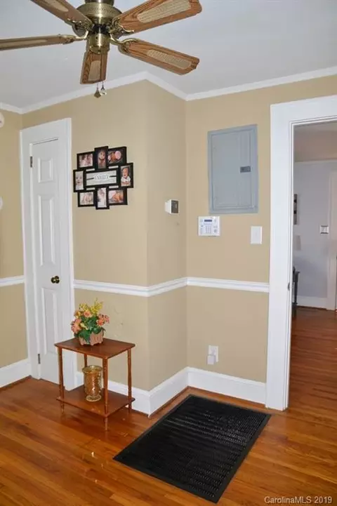 633 E Oak St, Marion, NC 28752 photo 18