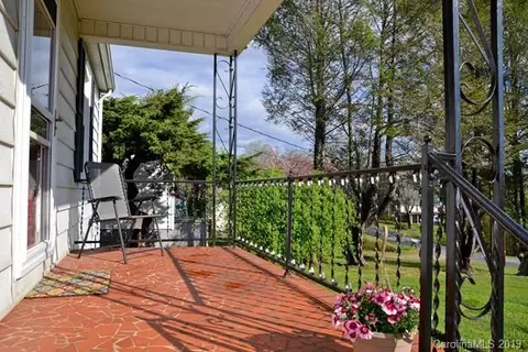 633 E Oak St, Marion, NC 28752 photo 20
