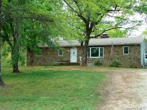 1059 Deer Park Rd, Nebo, NC 28761 photo 2