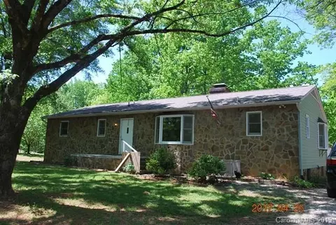 1059 Deer Park Rd, Nebo, NC 28761 photo 1