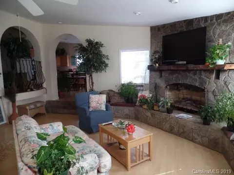 37 Comar Forge Rd, Marion, NC 28752 photo 3