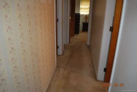 742 Fairview Rd, Marion, NC 28752 photo 7
