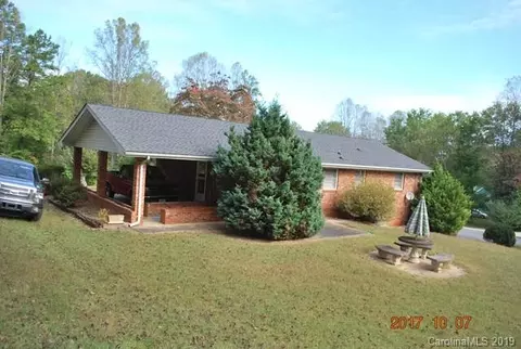 742 Fairview Rd, Marion, NC 28752 photo 4