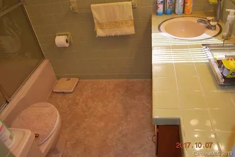 742 Fairview Rd, Marion, NC 28752 photo 14