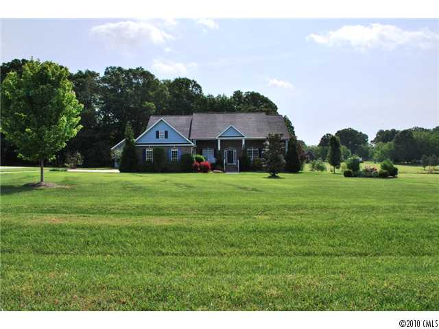 5115 Pond Bluff Dr, Monroe, NC 28112 photo 1