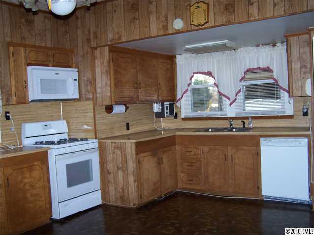 309 E 10th St, Kannapolis, NC 28083 photo 2