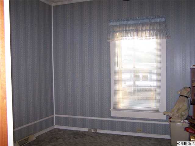 309 E 10th St, Kannapolis, NC 28083 photo 8