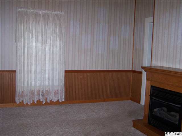 309 E 10th St, Kannapolis, NC 28083 photo 6