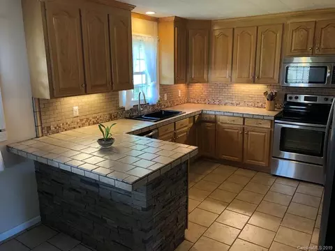 29 Davis Dr, Marion, NC 28752 photo 13