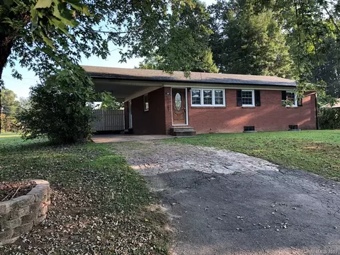 29 Davis Dr, Marion, NC 28752 photo 3