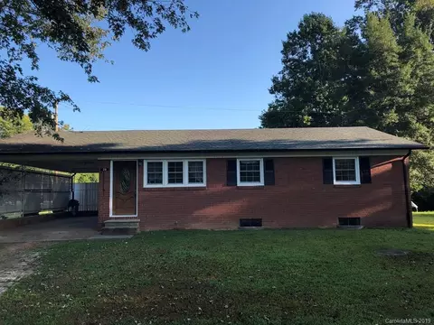 29 Davis Dr, Marion, NC 28752 photo 5