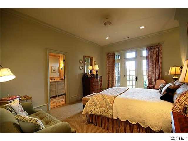 19011 Mountainview Dr, Cornelius, NC 28031 photo 11