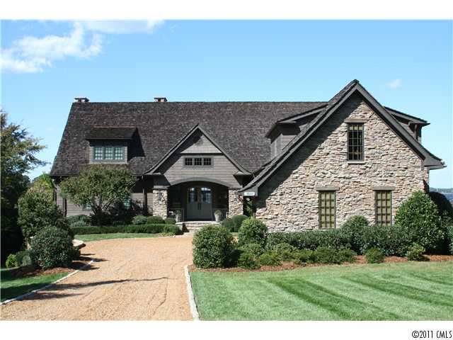 19011 Mountainview Dr, Cornelius, NC 28031 photo 1
