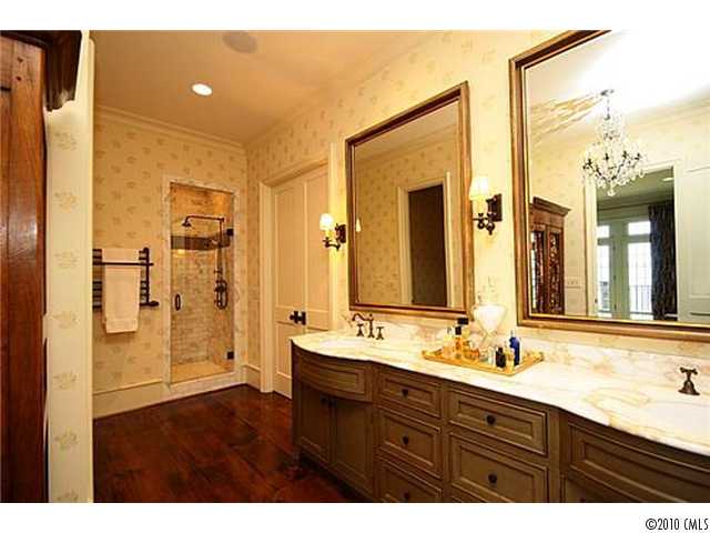 19011 Mountainview Dr, Cornelius, NC 28031 photo 8