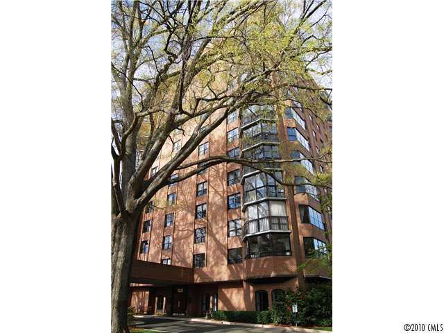 1530 Queens 404 Rd #404, Charlotte, NC 28207 photo 1