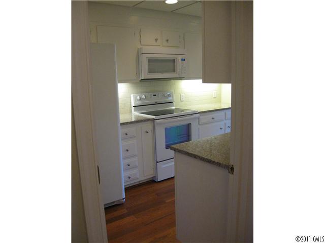 1530 Queens 404 Rd #404, Charlotte, NC 28207 photo 4