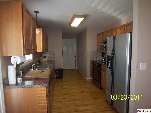 1750 NW Pipers Ridge Cir, Conover, NC 28613 photo 5