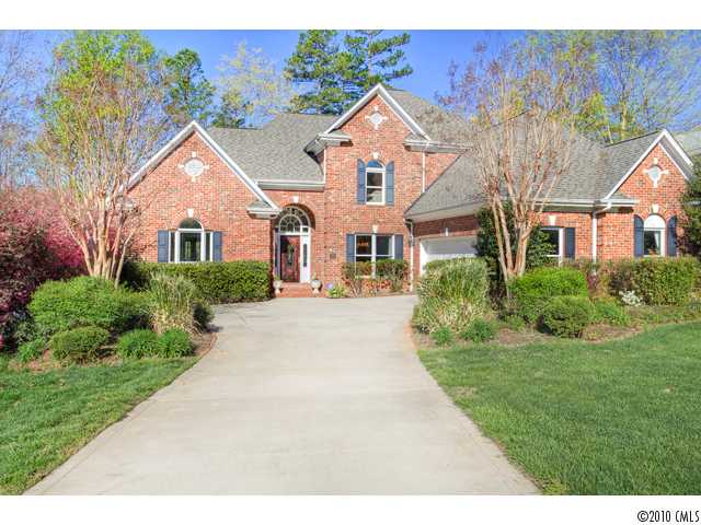 19921 Sandyedge Dr, Cornelius, NC 28031 photo 1