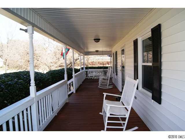 20801 Lagoona Dr, Cornelius, NC 28031 photo 3