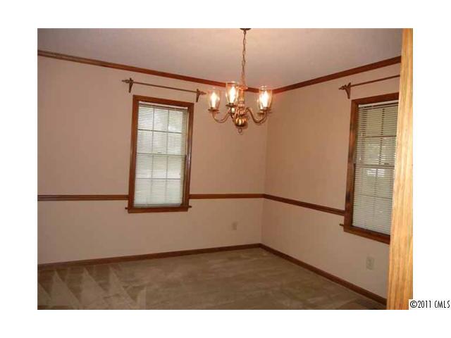 305 E Main Metesbou St #METES&BOU, Troy, NC 27371 photo 8