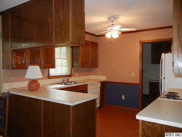 305 E Main Metesbou St #METES&BOU, Troy, NC 27371 photo 6