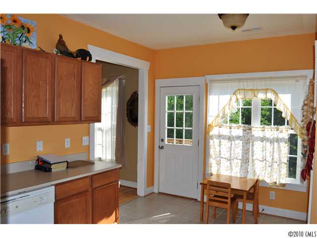 508 Coffeetree Ln, Stanley, NC 28164 photo 6