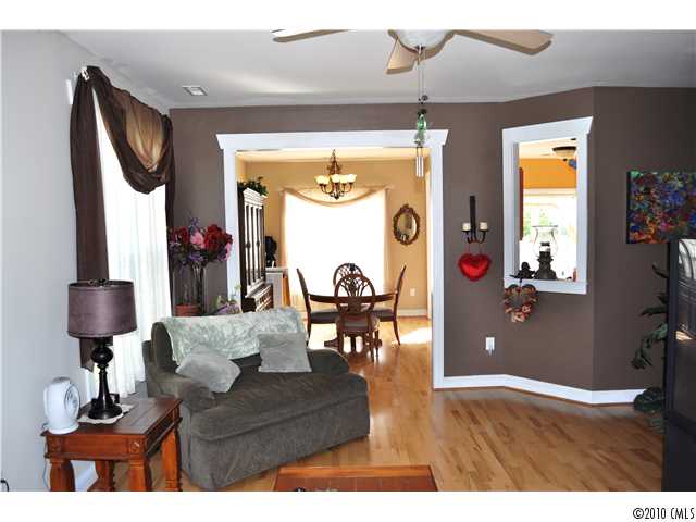 508 Coffeetree Ln, Stanley, NC 28164 photo 4