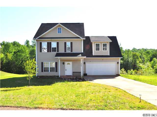 508 Coffeetree Ln, Stanley, NC 28164 photo 1