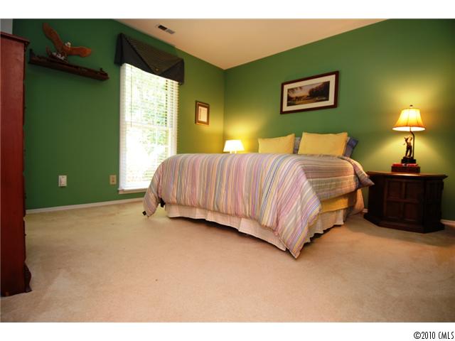 600 Walnut Point Dr, Matthews, NC 28105 photo 6