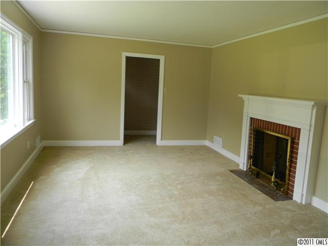 502 W Barr St, Lancaster, SC 29720 photo 3
