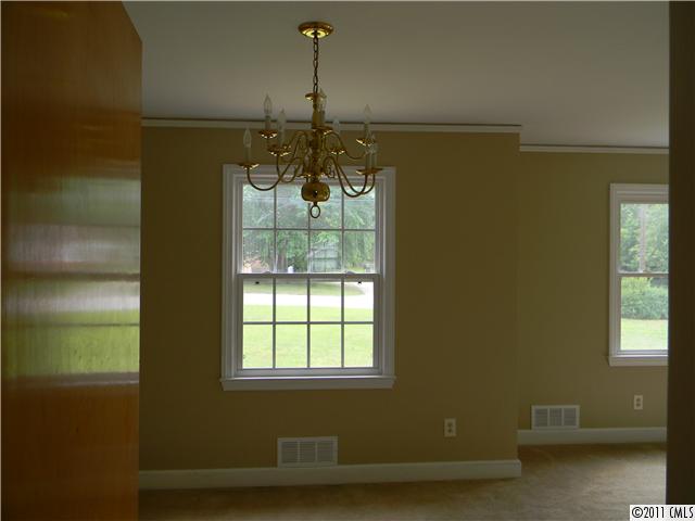 502 W Barr St, Lancaster, SC 29720 photo 5