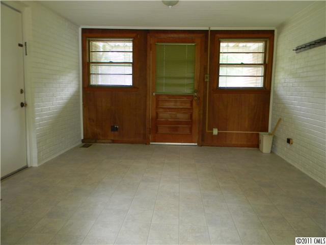 502 W Barr St, Lancaster, SC 29720 photo 7
