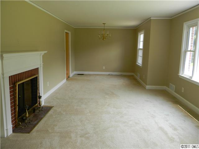 502 W Barr St, Lancaster, SC 29720 photo 4