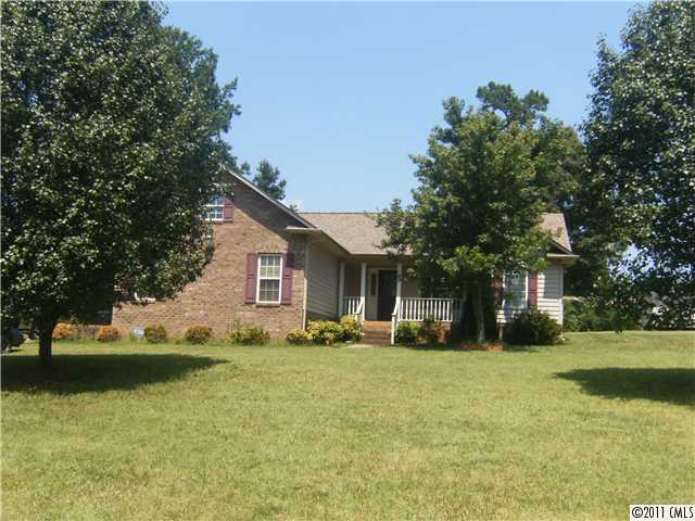 120 Brooks Dr, Stanley, NC 28164 photo 1
