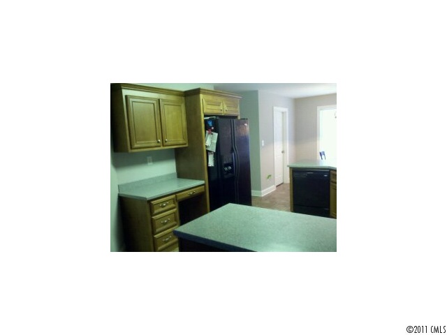 2032 Olde Towne Dr, Monroe, NC 28110 photo 6