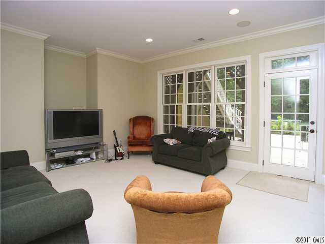 236 Ney Cir, Davidson, NC 28036 photo 15