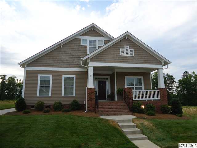16412 Leavitt Ln, Davidson, NC 28036 photo 1