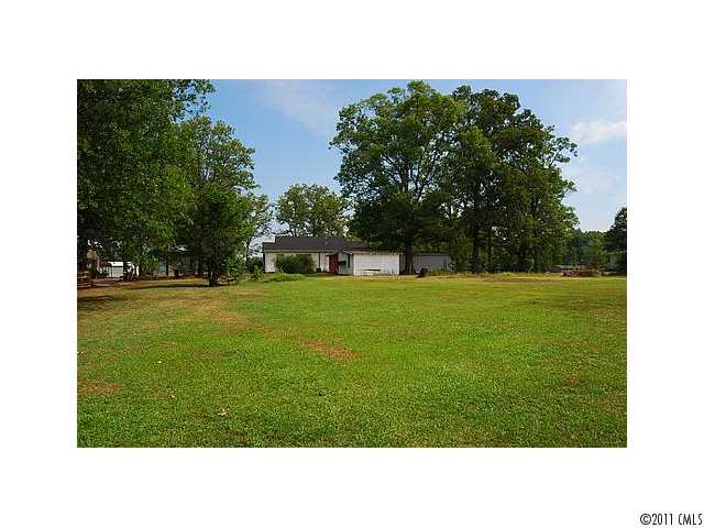 2318 Shiloh Unity Rd, Lancaster, SC 29720 photo 4
