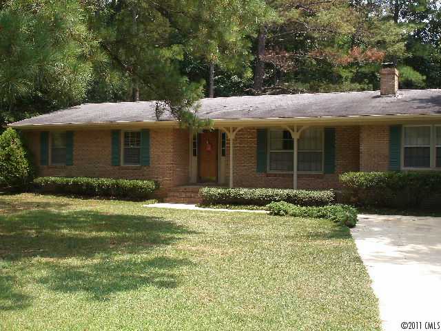 1021 Meadow Dr, Lancaster, SC 29720 photo 3