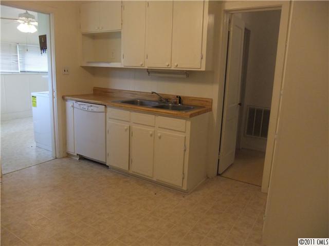 1003 Grace Ave, Lancaster, SC 29720 photo 5