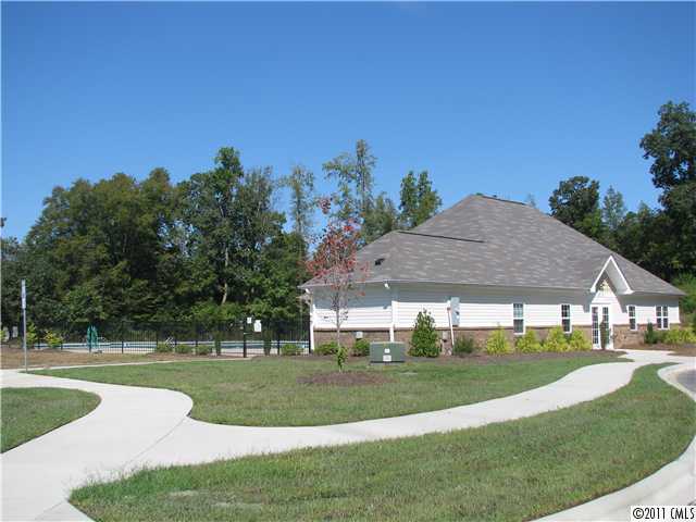 7660 W Berkeley Rd, Denver, NC 28037 photo 3