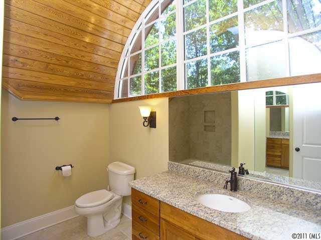 19601 Weavers Cir, Cornelius, NC 28031 photo 12