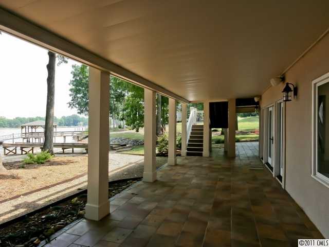 19601 Weavers Cir, Cornelius, NC 28031 photo 15