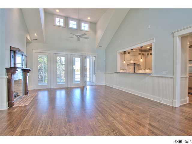 20517 Lagoona Dr, Cornelius, NC 28031 photo 2