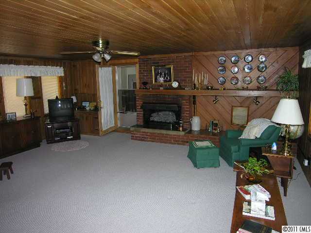 681 Biscoe Rd, Troy, NC 27371 photo 5
