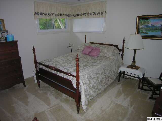 681 Biscoe Rd, Troy, NC 27371 photo 8