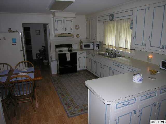 681 Biscoe Rd, Troy, NC 27371 photo 3