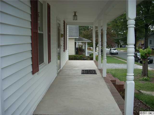 327 Central Ave, Kannapolis, NC 28081 photo 3
